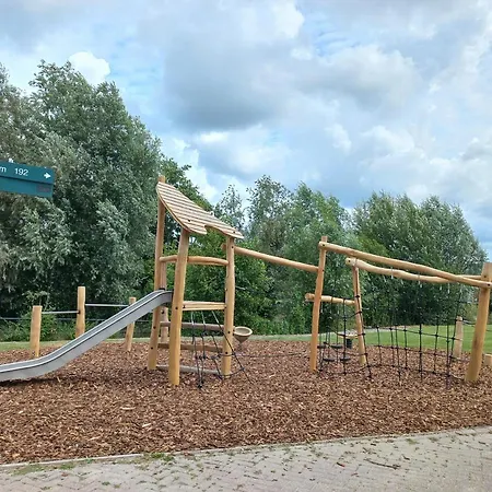 Сasa de vacaciones Finn, Met Grote Tuin En Veel Privacy Dirkshorn