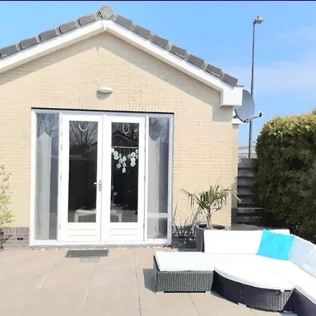 Finn, Met Grote Tuin En Veel Privacy Dirkshorn