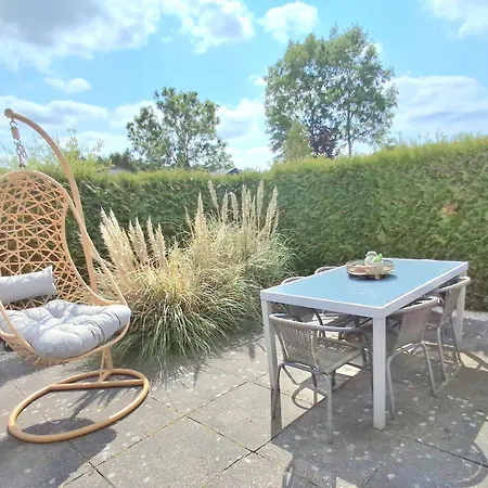 Finn, Met Grote Tuin En Veel Privacy * Dirkshorn