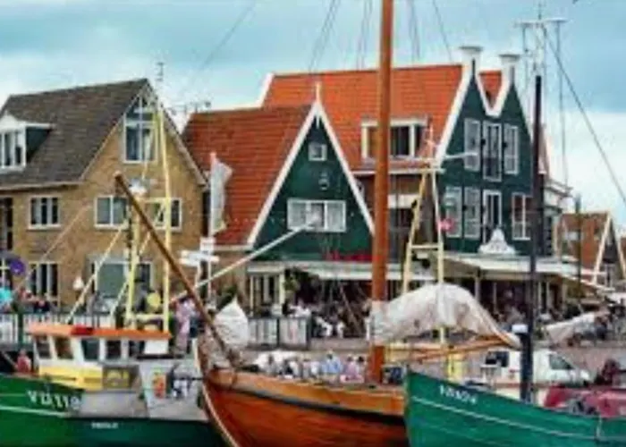 Finn, Met Grote Tuin En Veel Privacy Dirkshorn